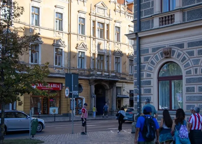 La Maman- Only Self Check-in